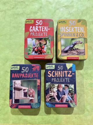 4 kleine Boxen mit Karten zu verschiedenen Projekten: 50 Garten-Projekte, 50 Insekten, Spinnen & Co, 50 Bauprojekte, 50 Schnitz-Projekte.