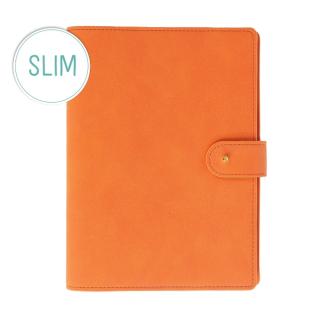 Planer mit orangem Einband.